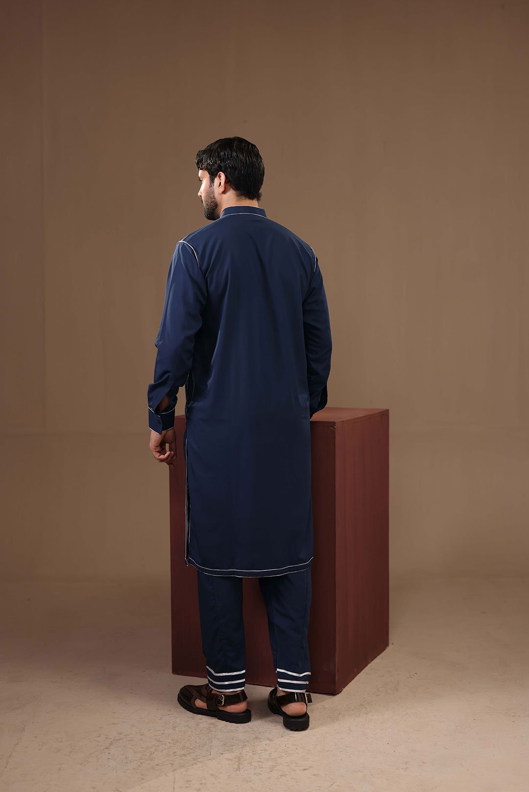 CLASSIC BLUE KAMEEZ SHALWAR - Image 2