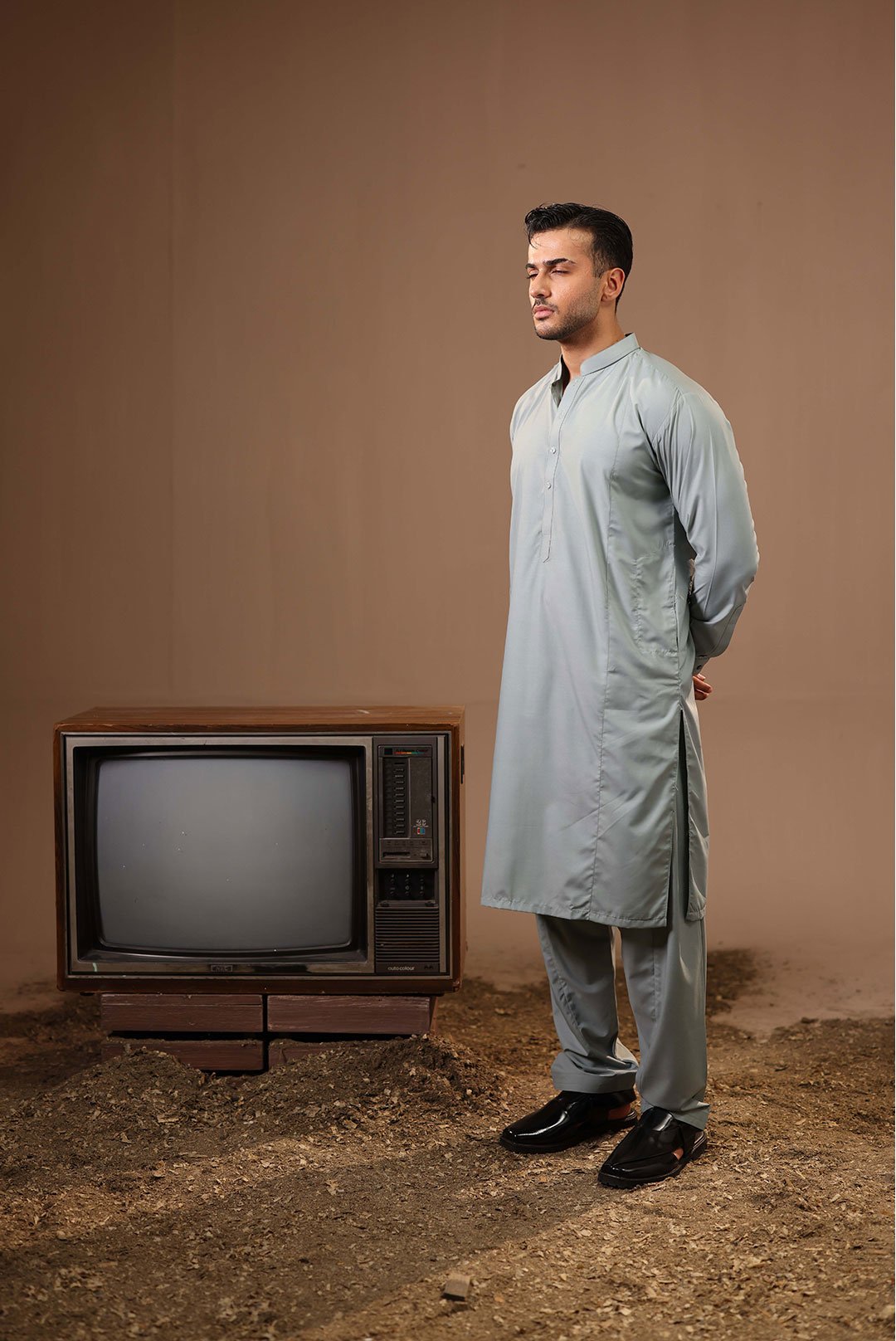 GRAPE GREEN SEMI-FORMAL KAMEEZ SHALWAR - Image 2