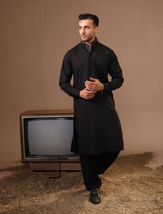CLASSIC BLACK KAMEEZ SHALWAR
