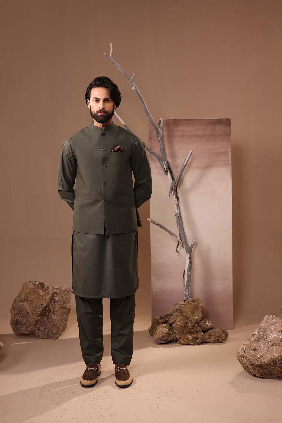 DARK GREEN CASUAL KAMEEZ SHALWAR - Image 2
