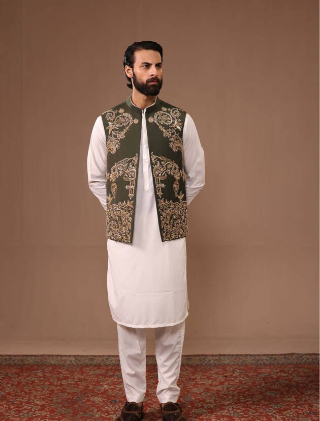 CASUAL OFF-WHITE KAMEEZ SHALWAR