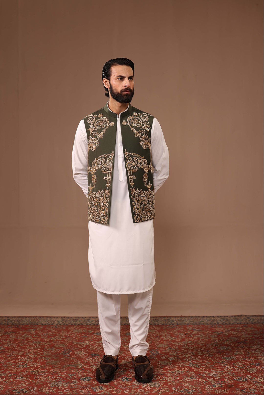 CASUAL OFF-WHITE KAMEEZ SHALWAR