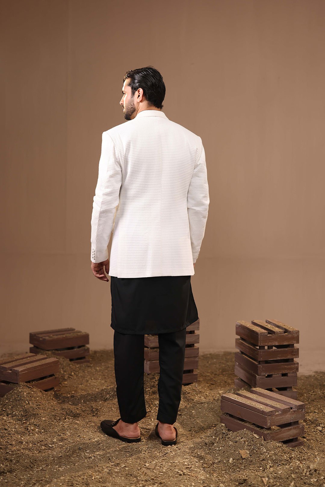 BLACK CASUAL KAMEEZ SHALWAR - Image 2