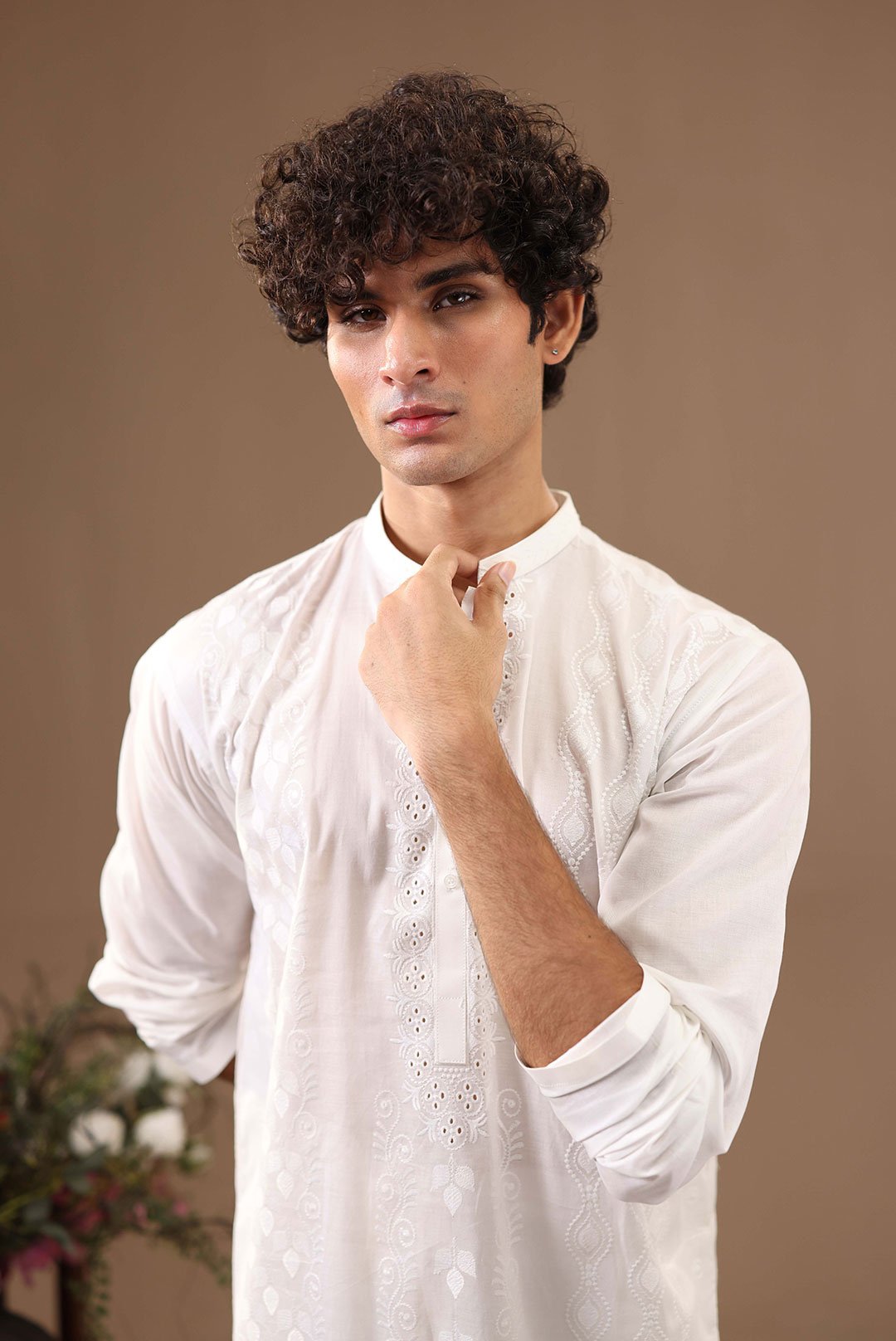 EMBROIDED KURTA SUIT - Image 3