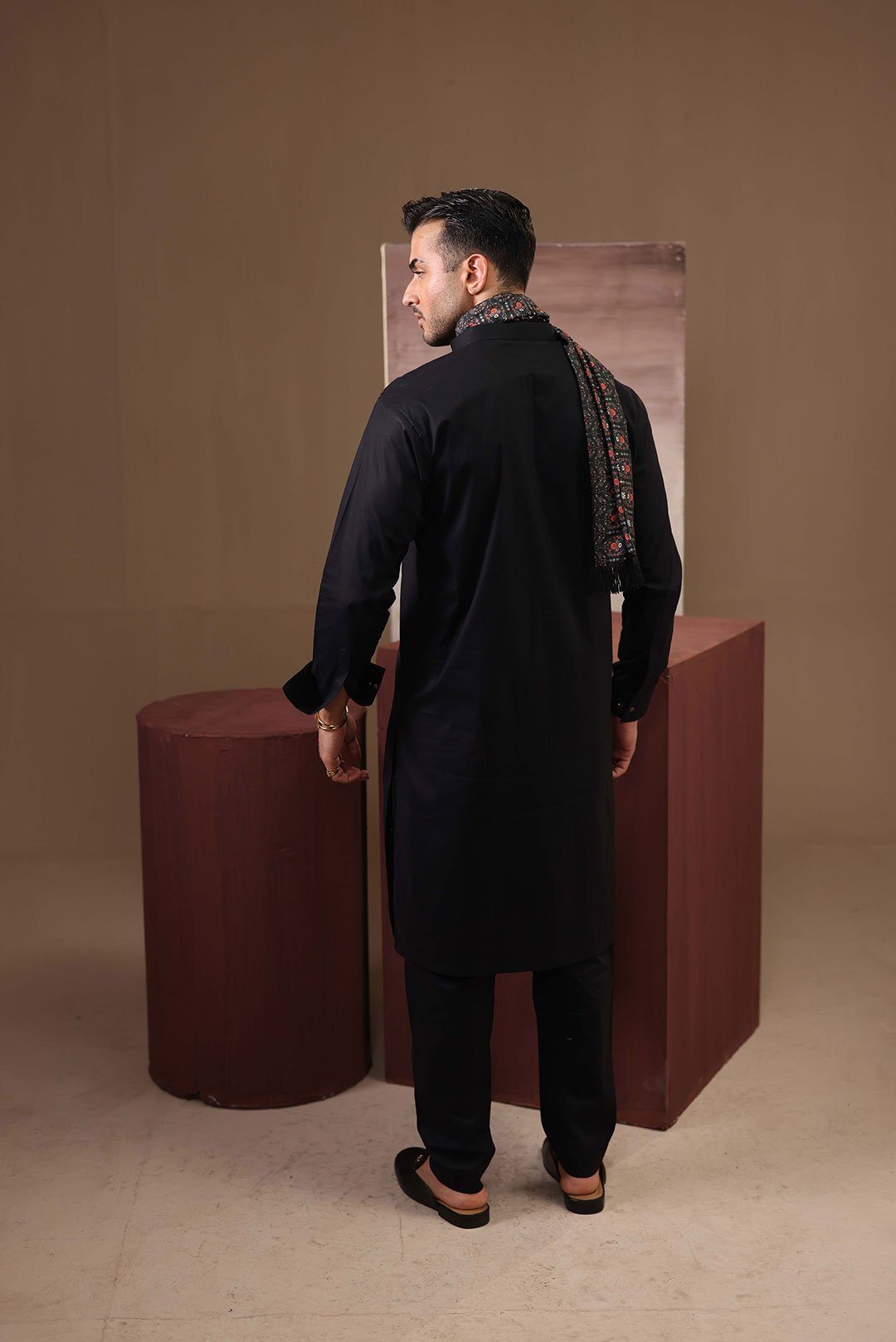 TEXTURED CLASSIC KURTA - Image 2