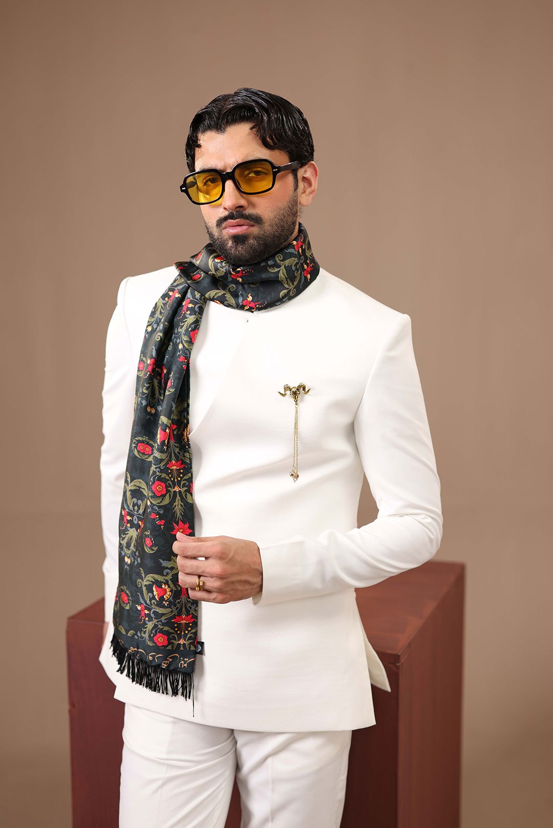 WHITE CLEAN CUT CO-ORD SET - Image 4