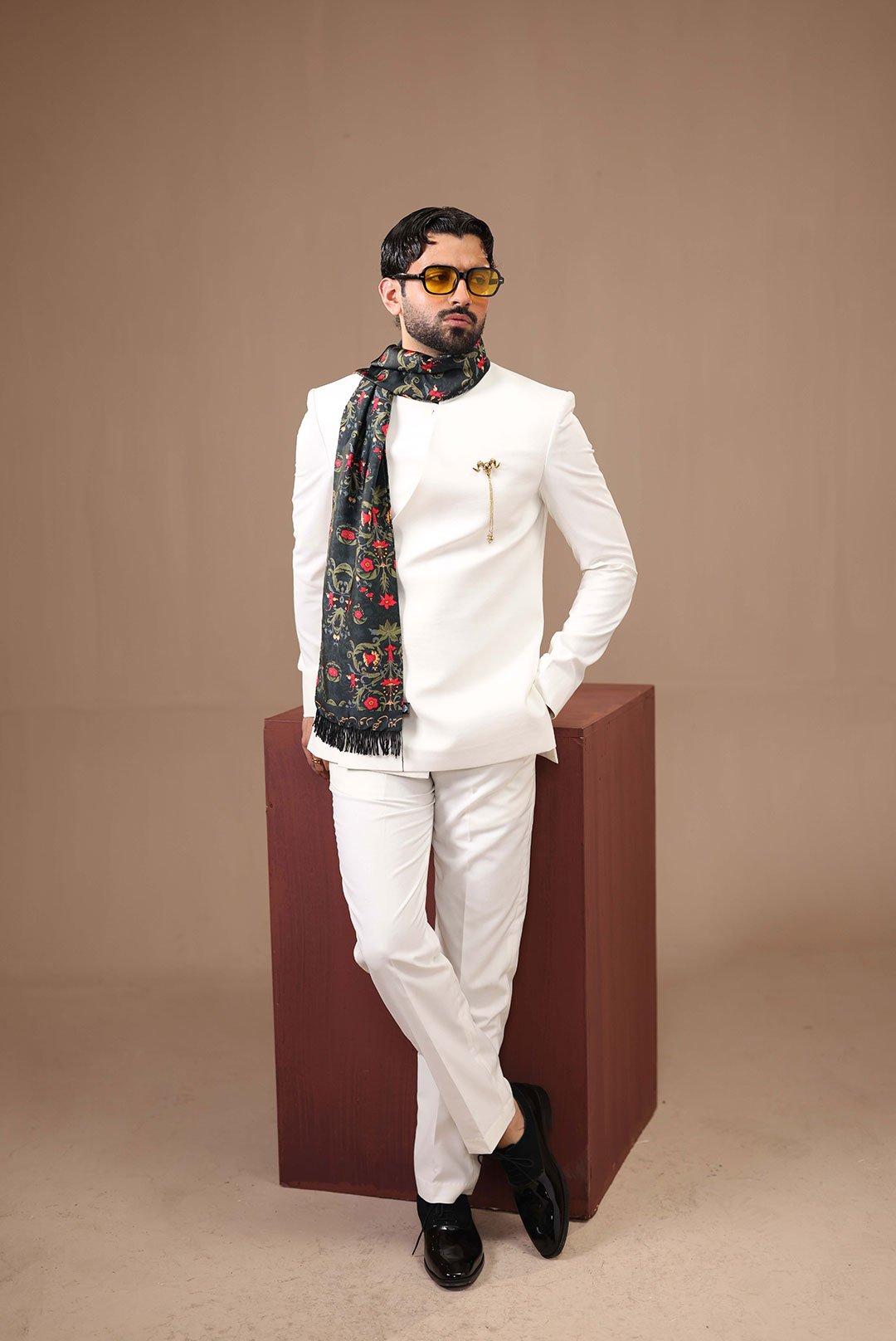 WHITE CLEAN CUT CO-ORD SET