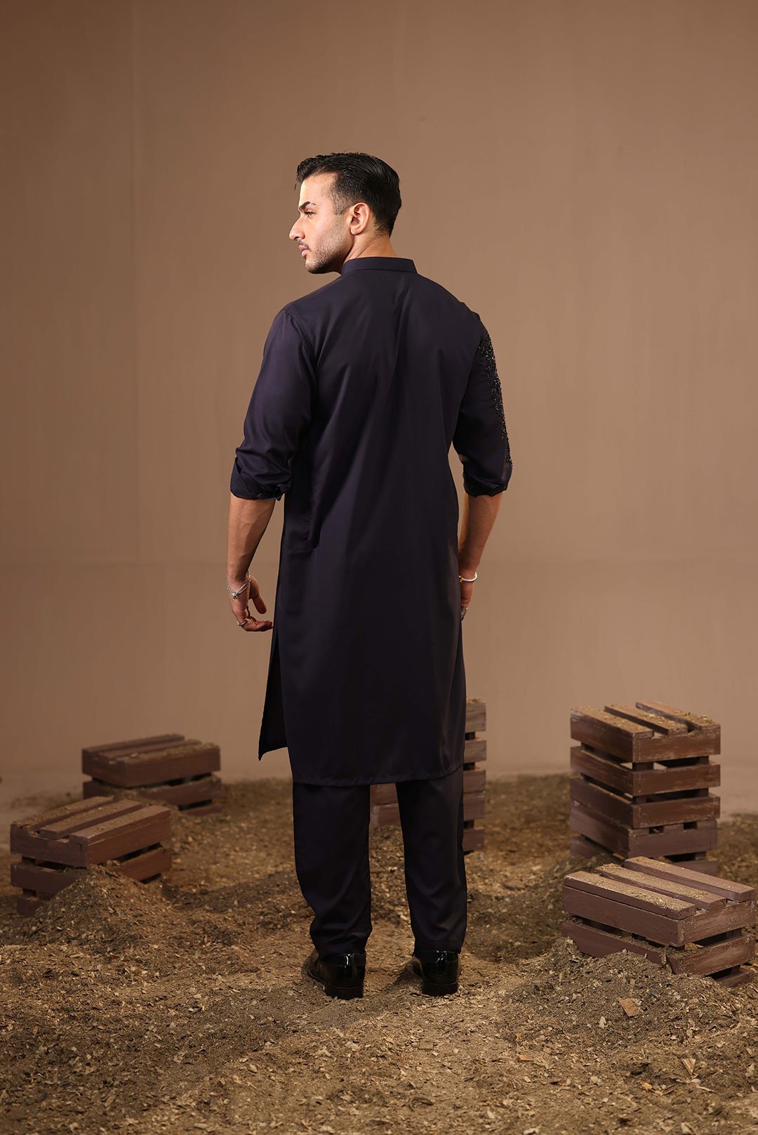 FORMAL EMBELLISHED KURTA - Image 4