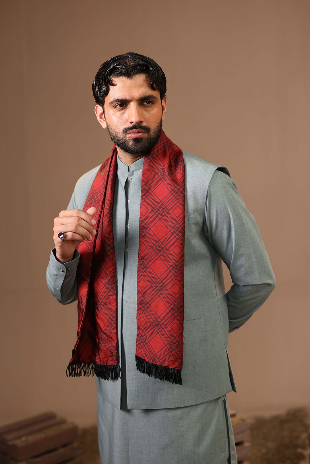 SUIT WITH MATCHING WAISTCOAT - Image 2