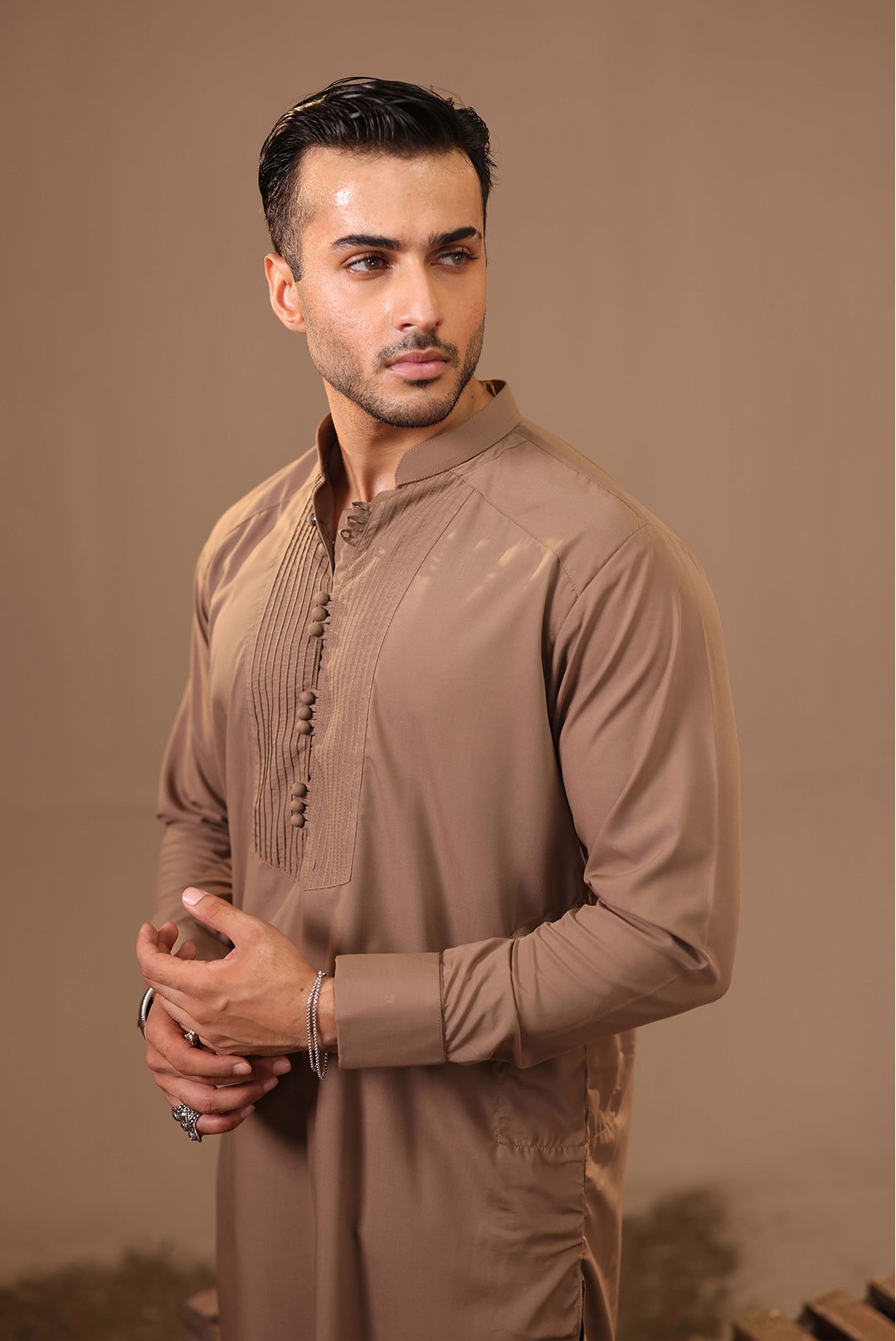 CLASSIC BROWN KAMEEZ SHALWAR - Image 2